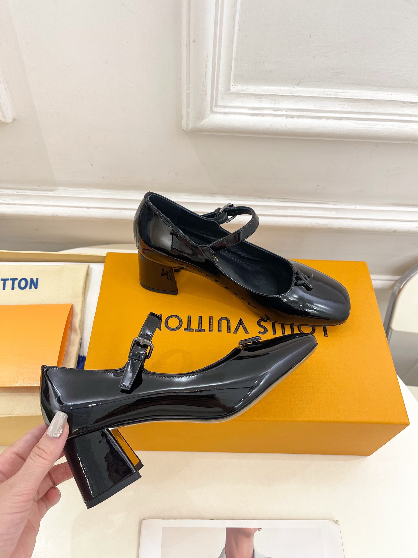 Women's high heels